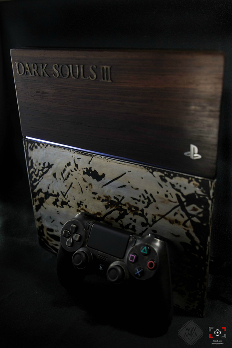 Illustration for article titled Custom Dark Souls 3 PS4 Was Crafted Using Wood and Metal